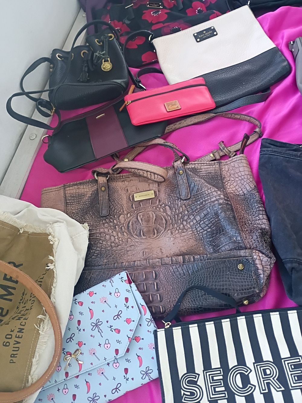 Purses 🩷❤️🖤🩵🧡 - Picture 14 of 15
